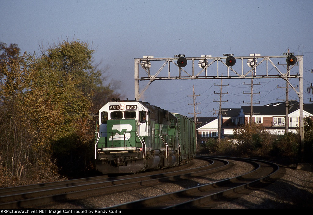 BN 6813 on the racetrack